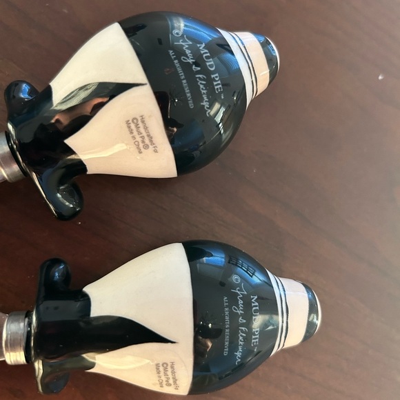 Mud Pie Black and White Vintage Kitchen Butter Knives - Set of TWO - Picture 2 of 5